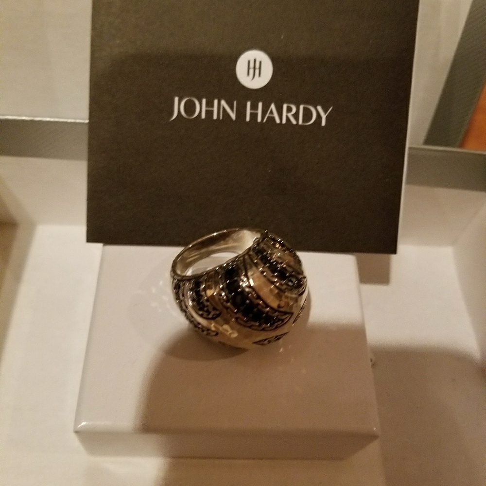 John hardy size 7 ring black sapphire